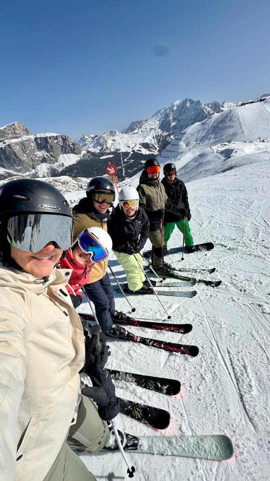 Recap-Time beim Musikverein: das war unser Ski-Wochendende in Südtirol!⛷️⛰️ Wer kommt nächstes Mal mit? 😉😎 #dolomitisuperski #südtitol #skifahren #apresski #67